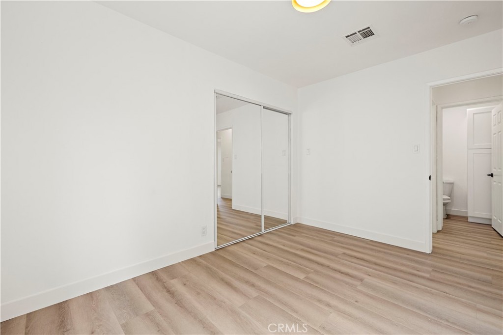 5826 Jamieson Avenue