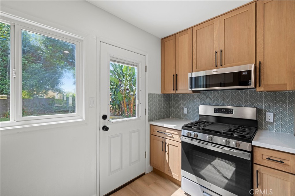 5826 Jamieson Avenue