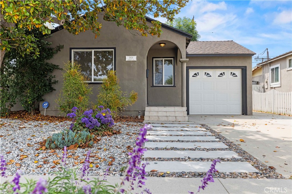 5826 Jamieson Avenue