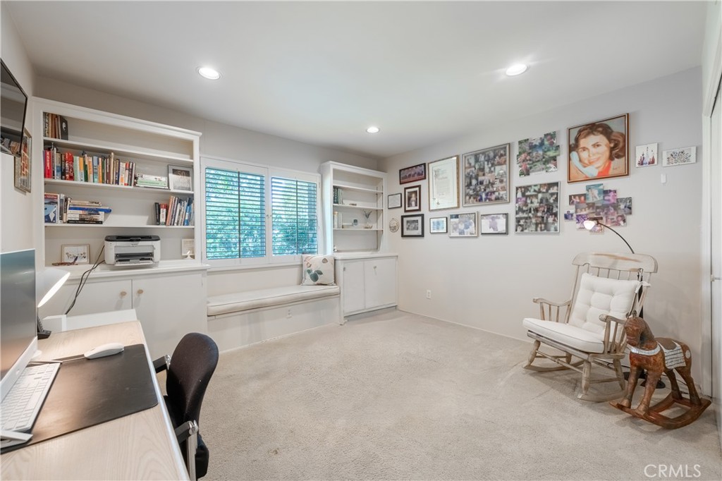 16303 Meadowridge Road