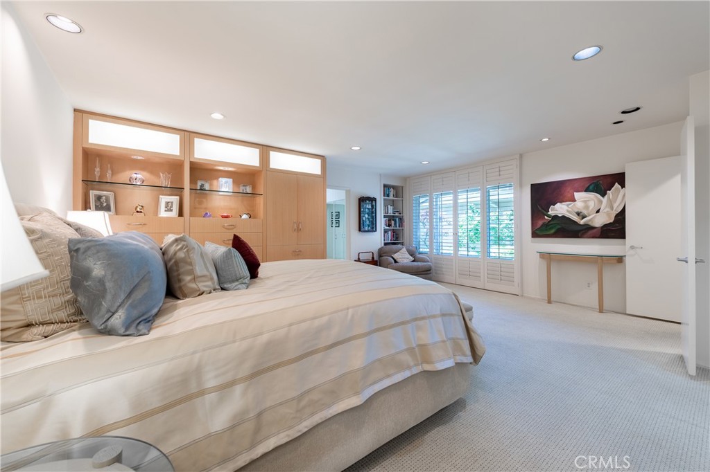 16303 Meadowridge Road