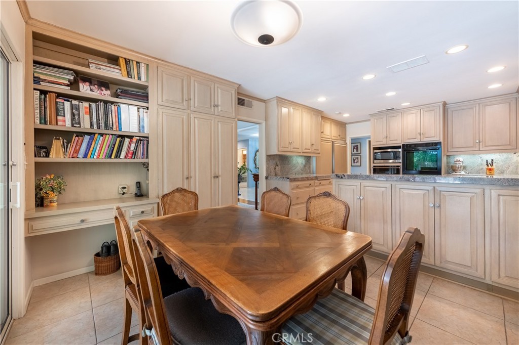 16303 Meadowridge Road