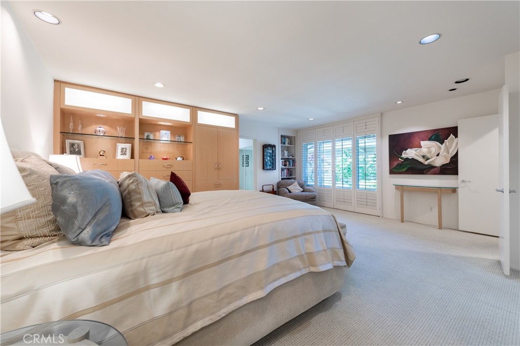 16303 Meadowridge Road