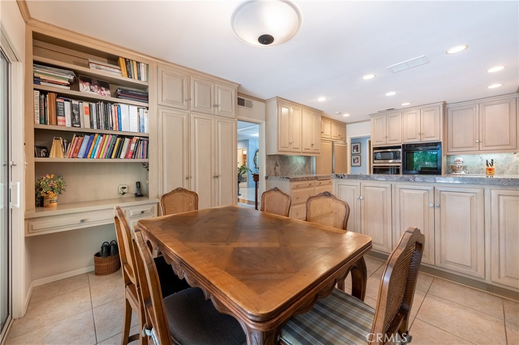 16303 Meadowridge Road