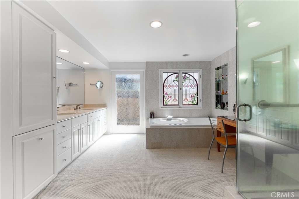 16303 Meadowridge Road