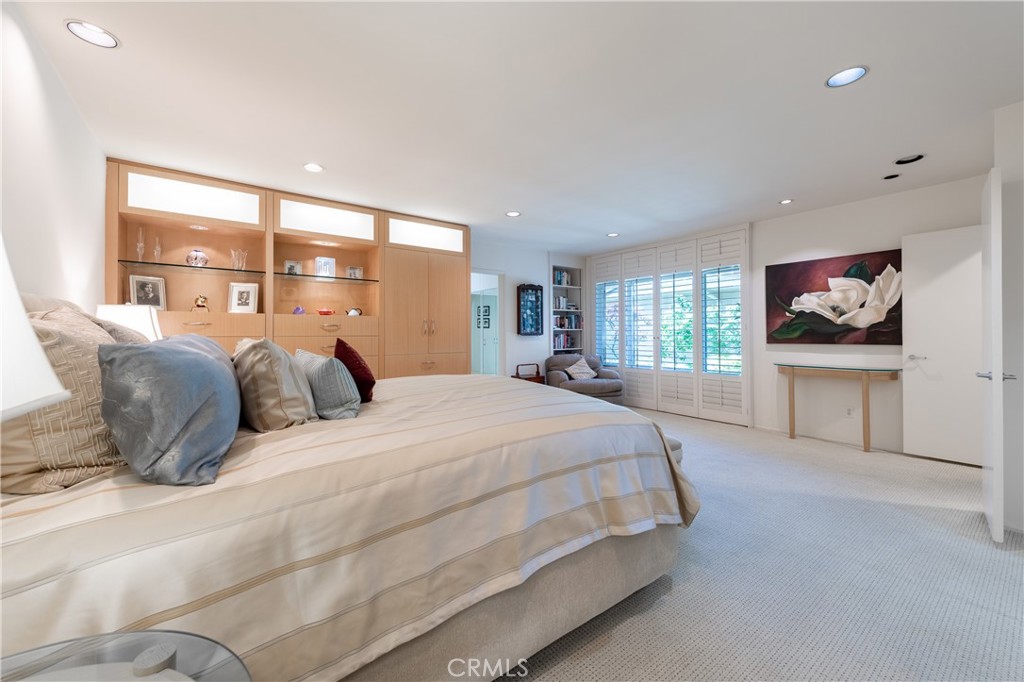 16303 Meadowridge Road