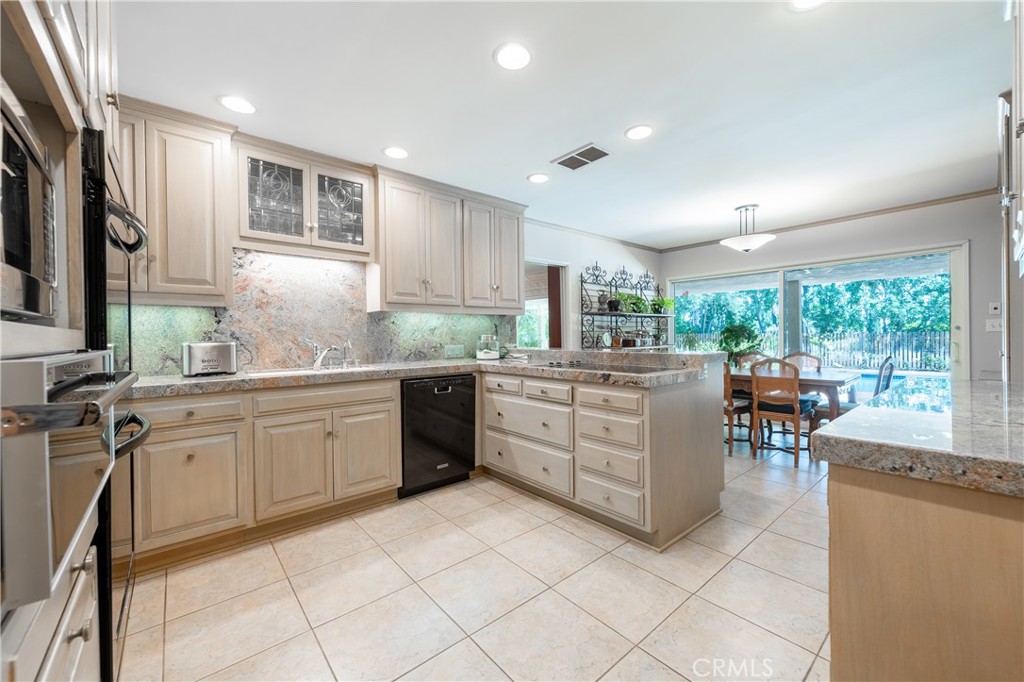16303 Meadowridge Road