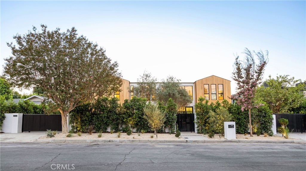 5461 Bothwell Road