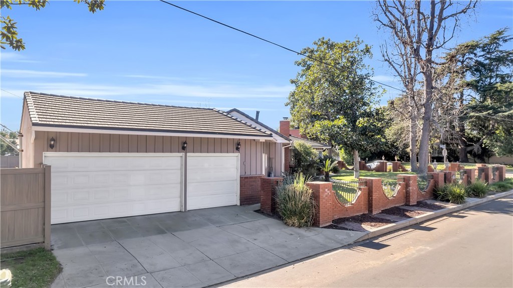 4556 Beck Avenue