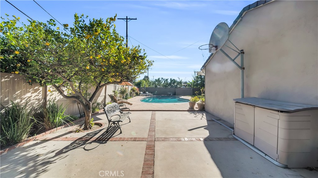 4556 Beck Avenue