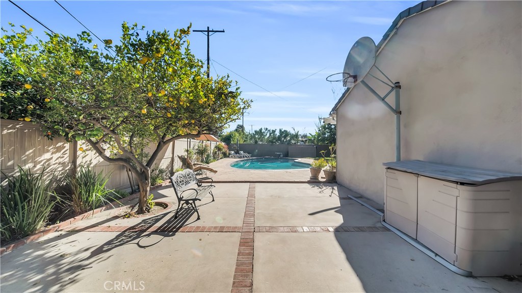 4556 Beck Avenue