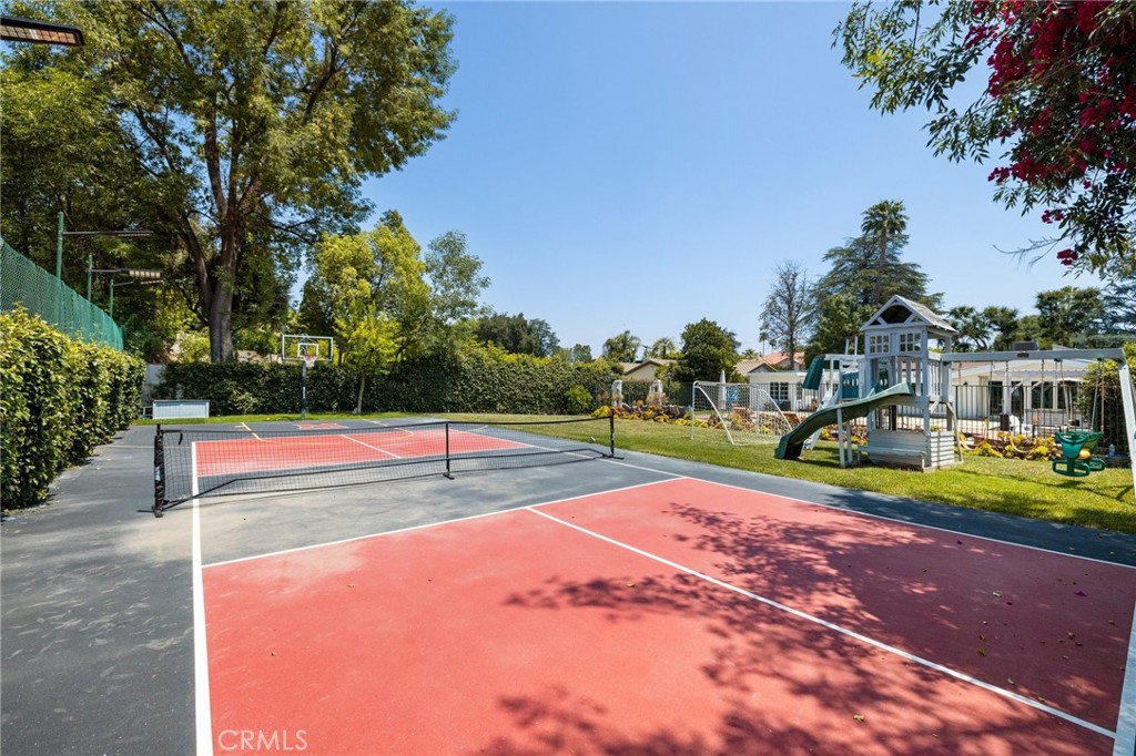 5337 Topeka Drive