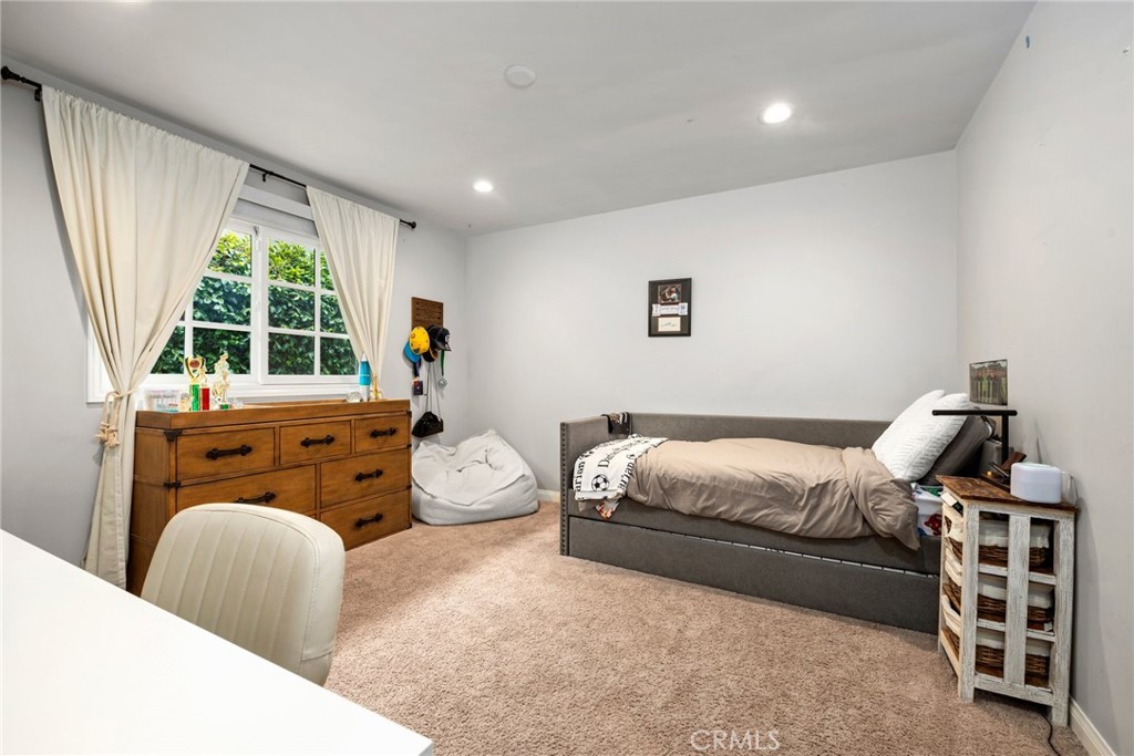 5337 Topeka Drive