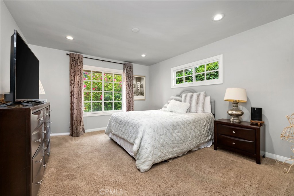 5337 Topeka Drive
