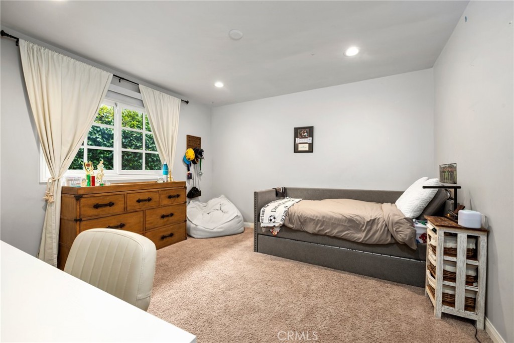 5337 Topeka Drive