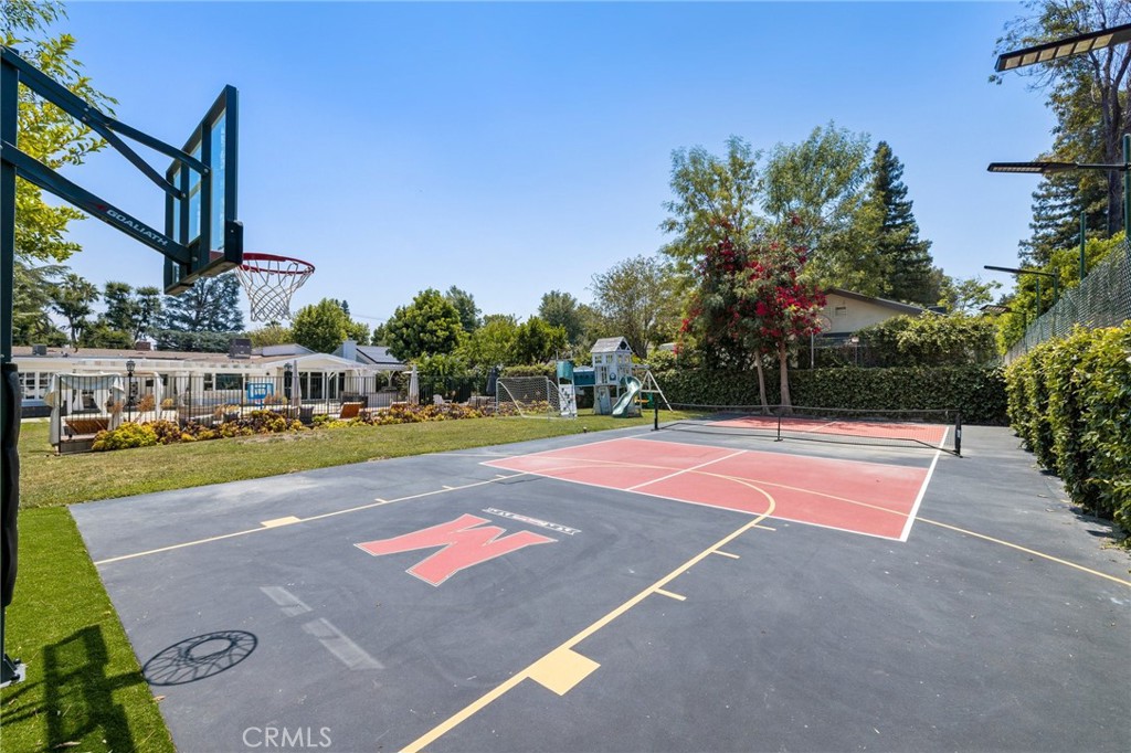 5337 Topeka Drive