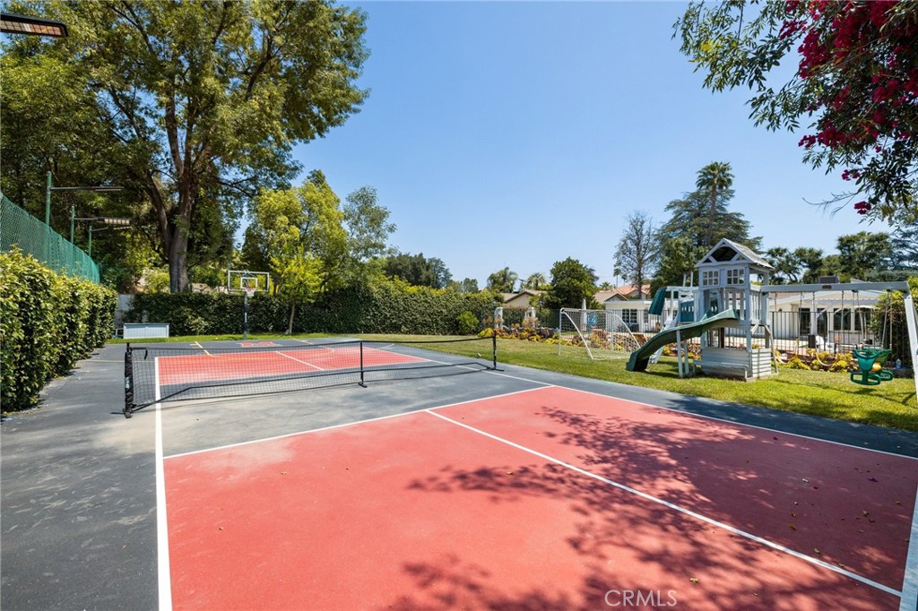 5337 Topeka Drive