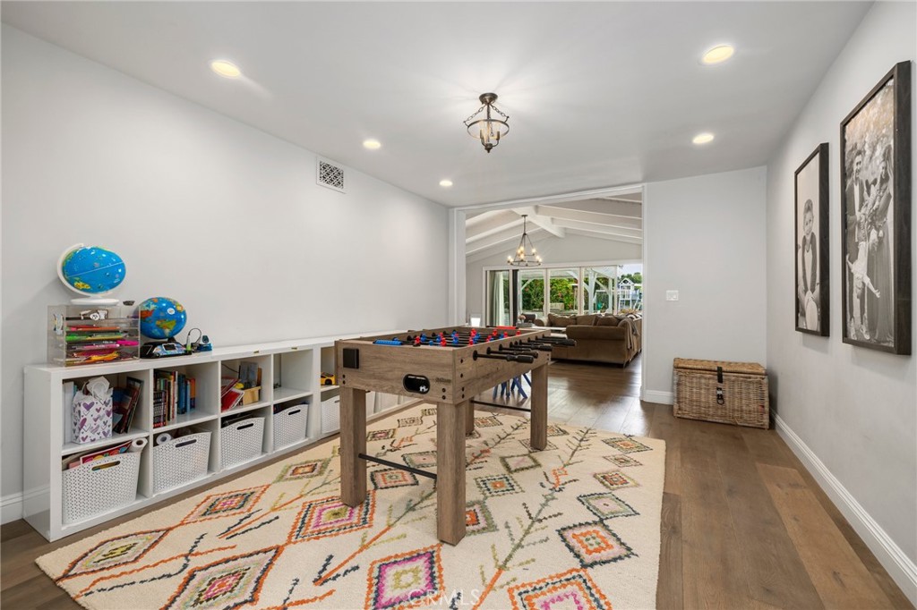 5337 Topeka Drive