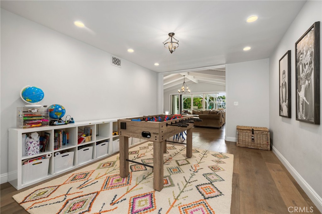 5337 Topeka Drive