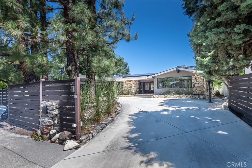 4152 Adlon Place