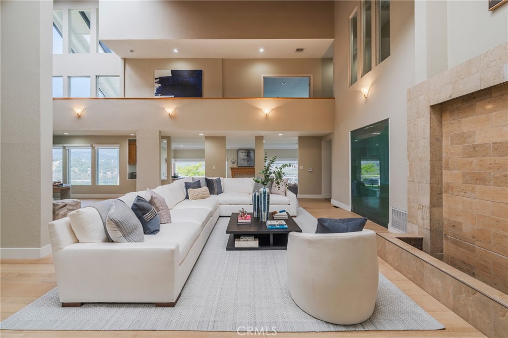 15541 Aqua Verde Drive