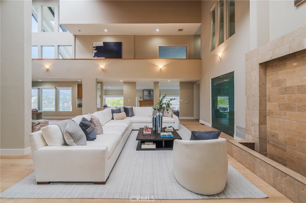 15541 Aqua Verde Drive