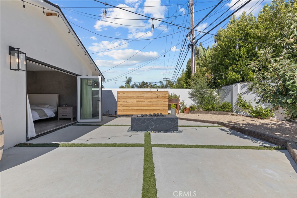 240 W Gainsborough Road