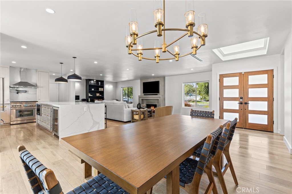 240 W Gainsborough Road