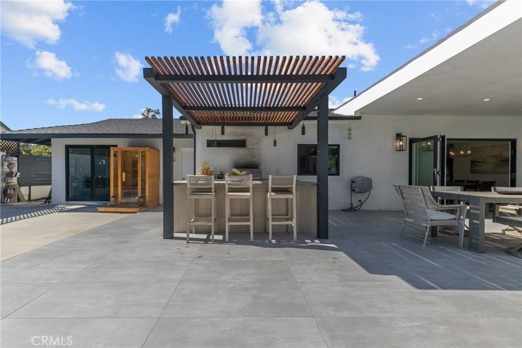 240 W Gainsborough Road