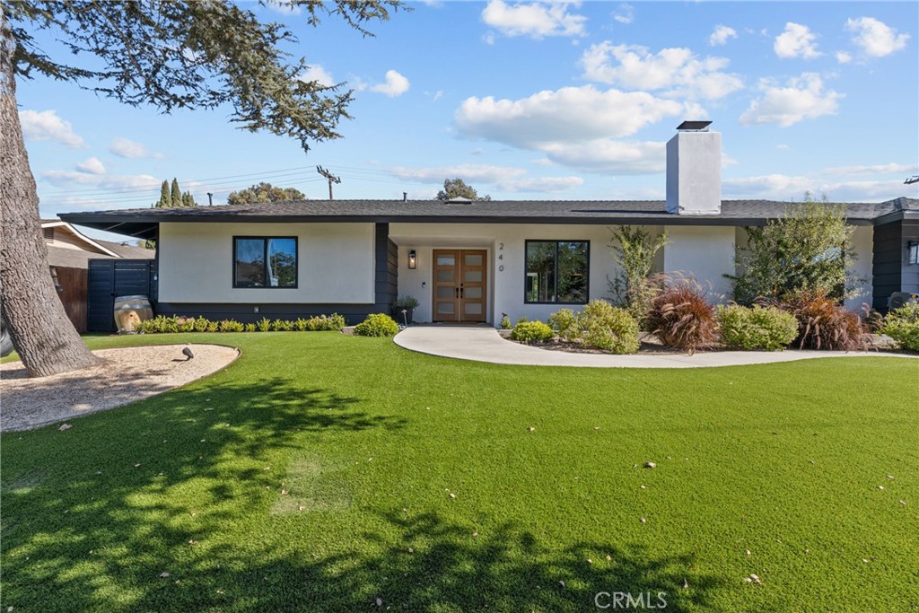 240 W Gainsborough Road