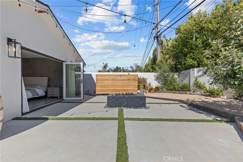 240 W Gainsborough Road