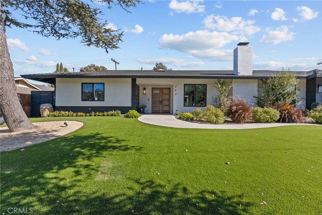 240 W Gainsborough Road