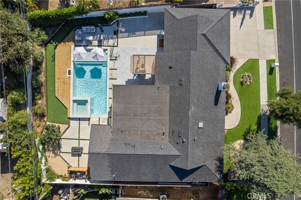 240 W Gainsborough Road