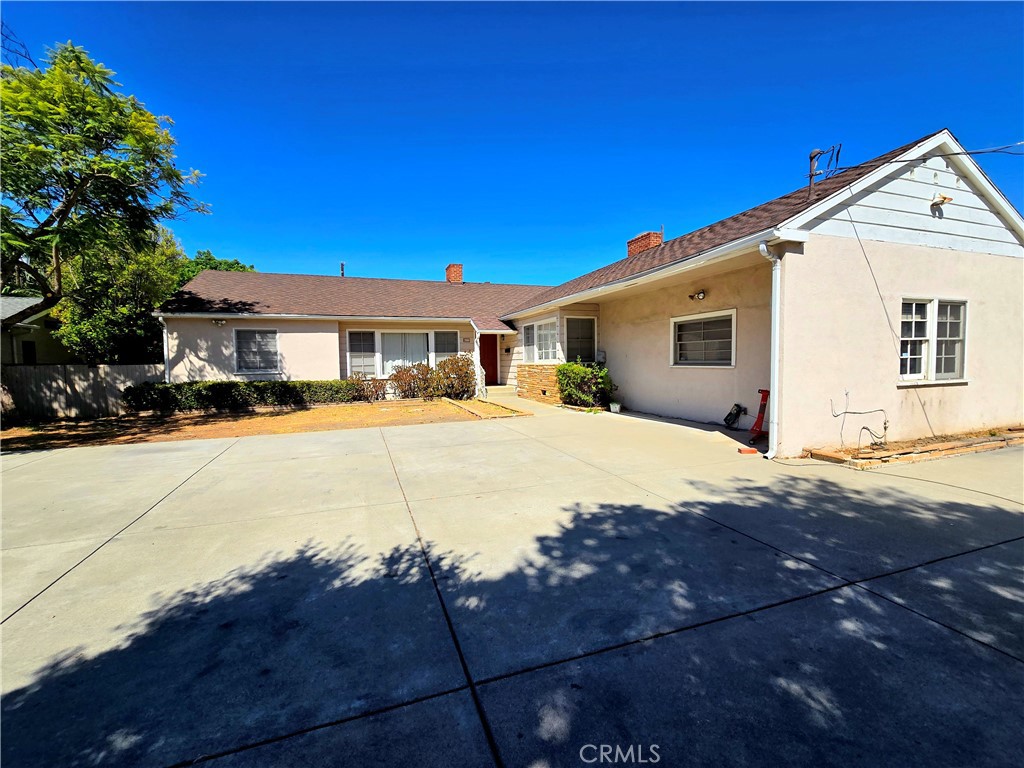 6111 Goodland Avenue