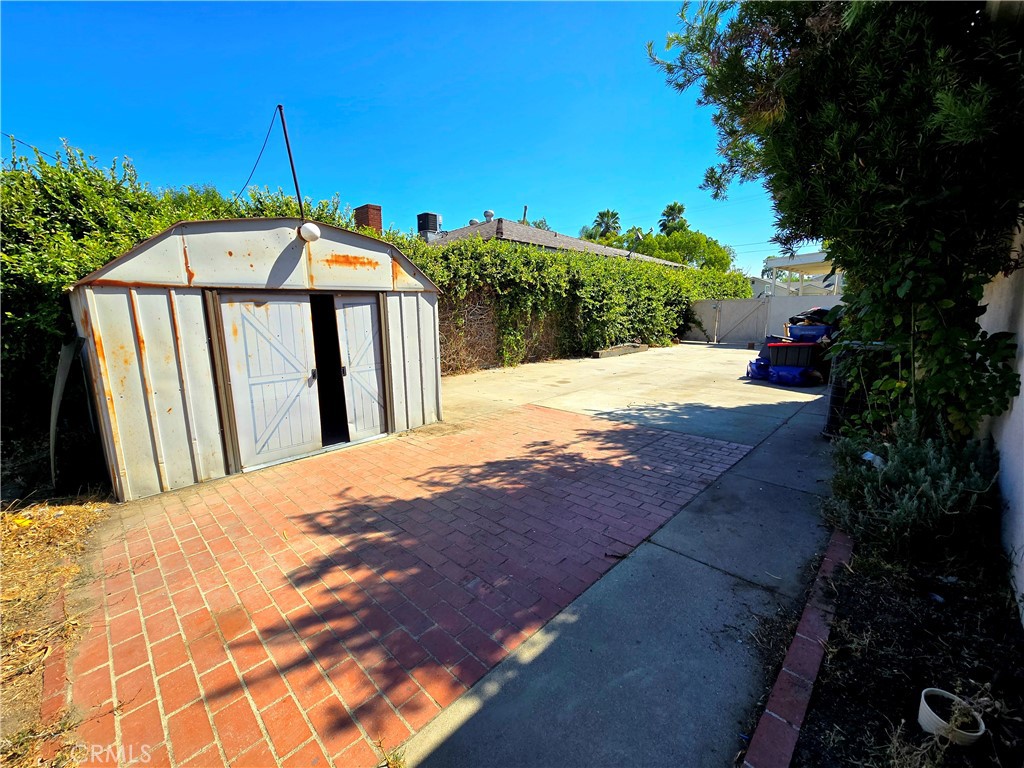 6111 Goodland Avenue