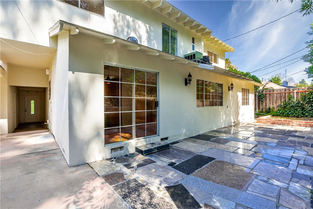 5219 San Feliciano Drive