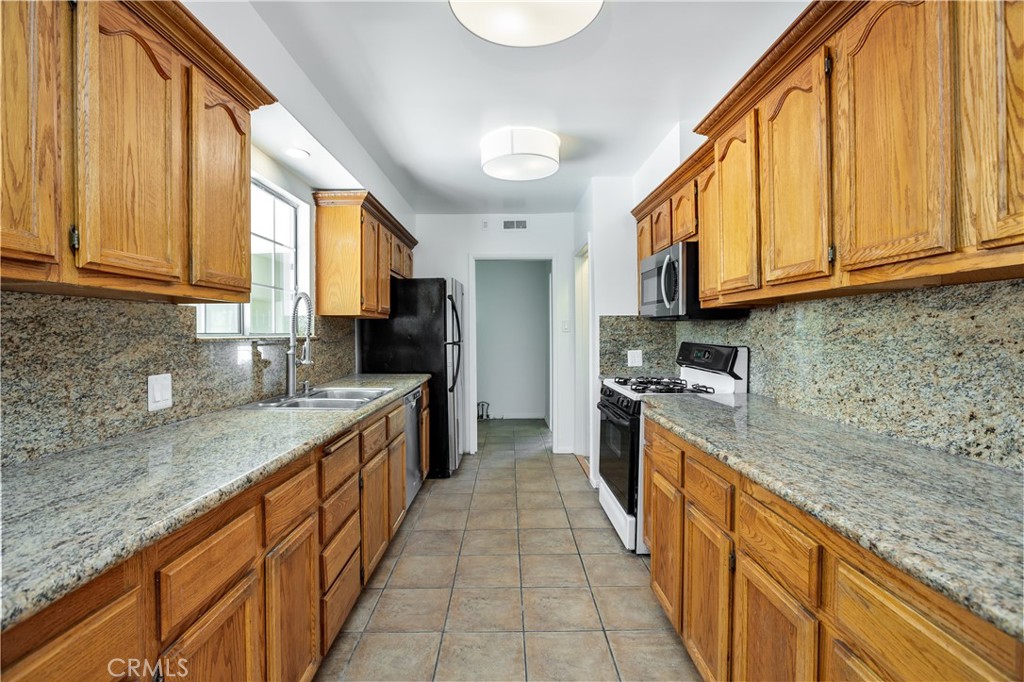 5219 San Feliciano Drive