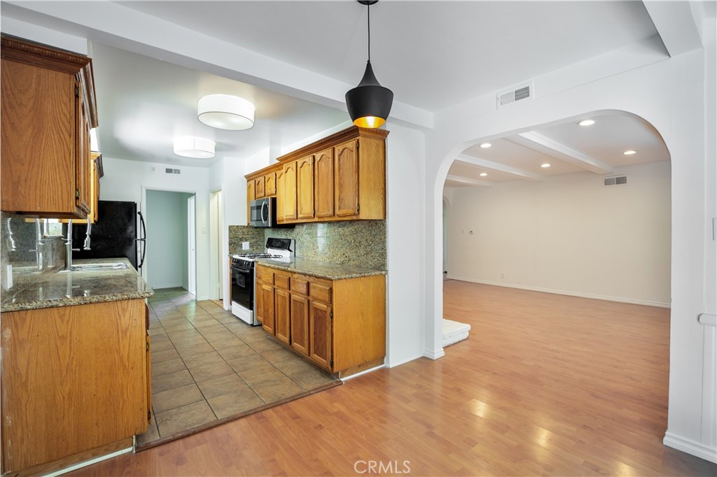 5219 San Feliciano Drive