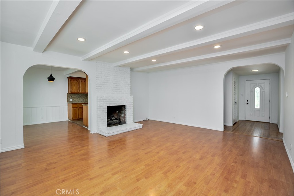 5219 San Feliciano Drive