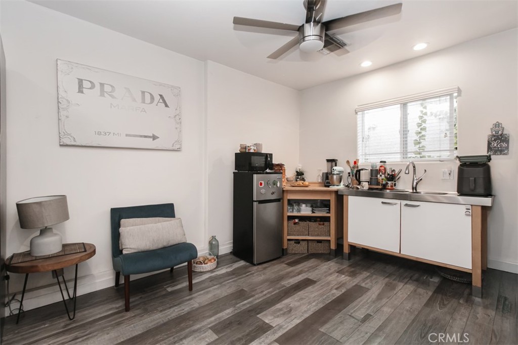 19545 Calvert Street