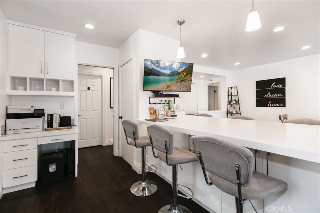 19545 Calvert Street