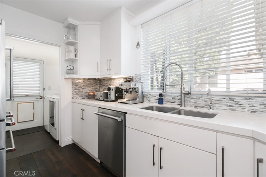 19545 Calvert Street