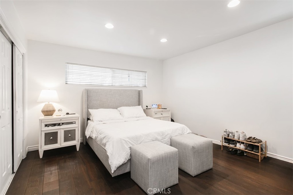 19545 Calvert Street