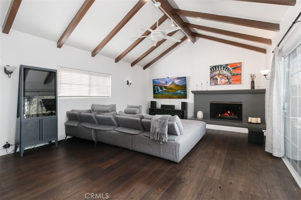 19545 Calvert Street