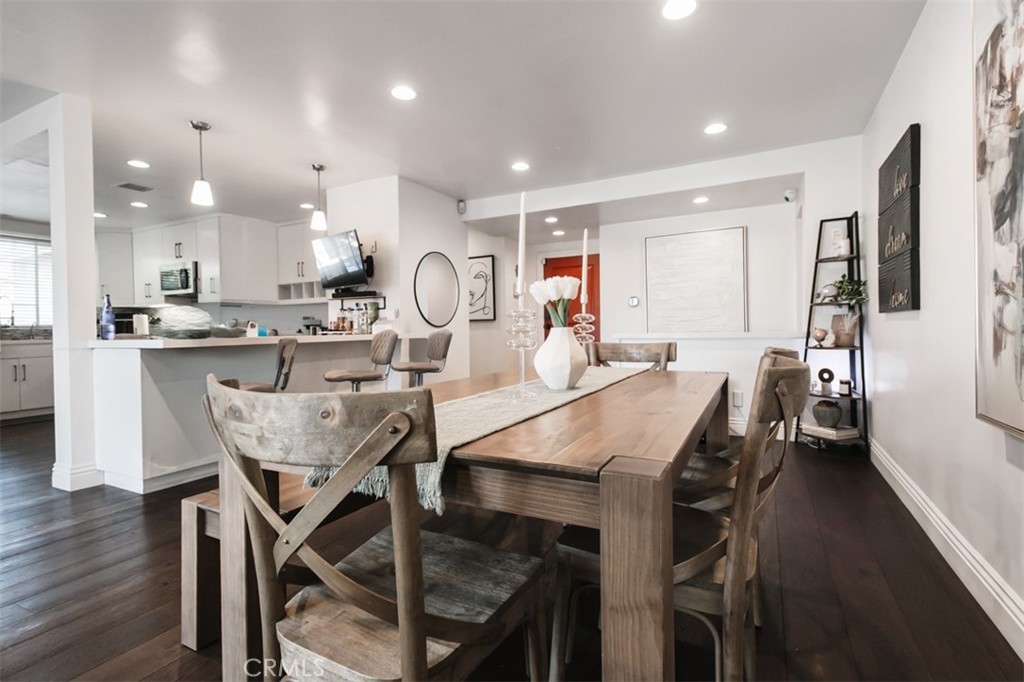 19545 Calvert Street