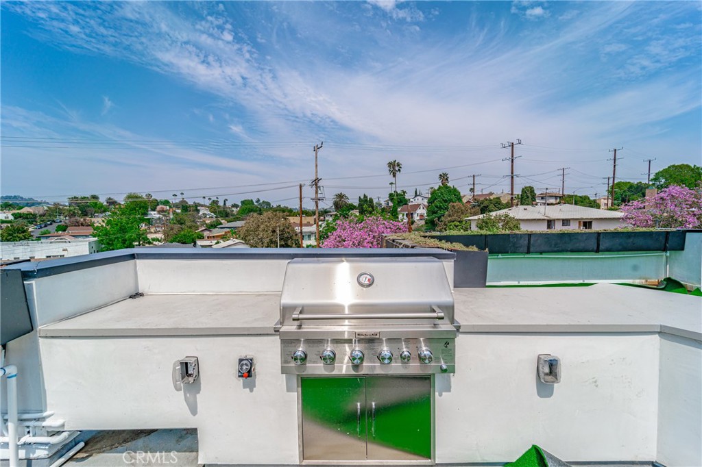 2828 London Street 303