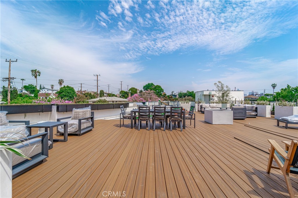 2828 London Street 303