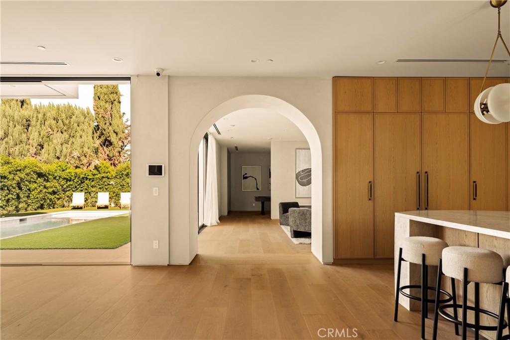 5004 S Enfield Avenue