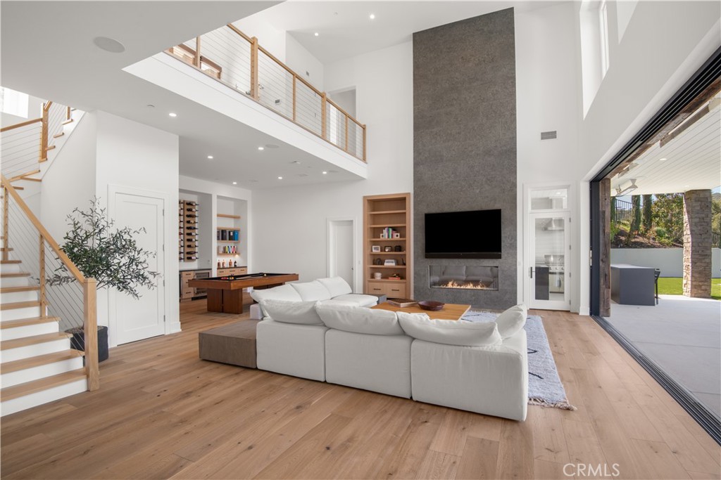 2775 Calbourne Lane