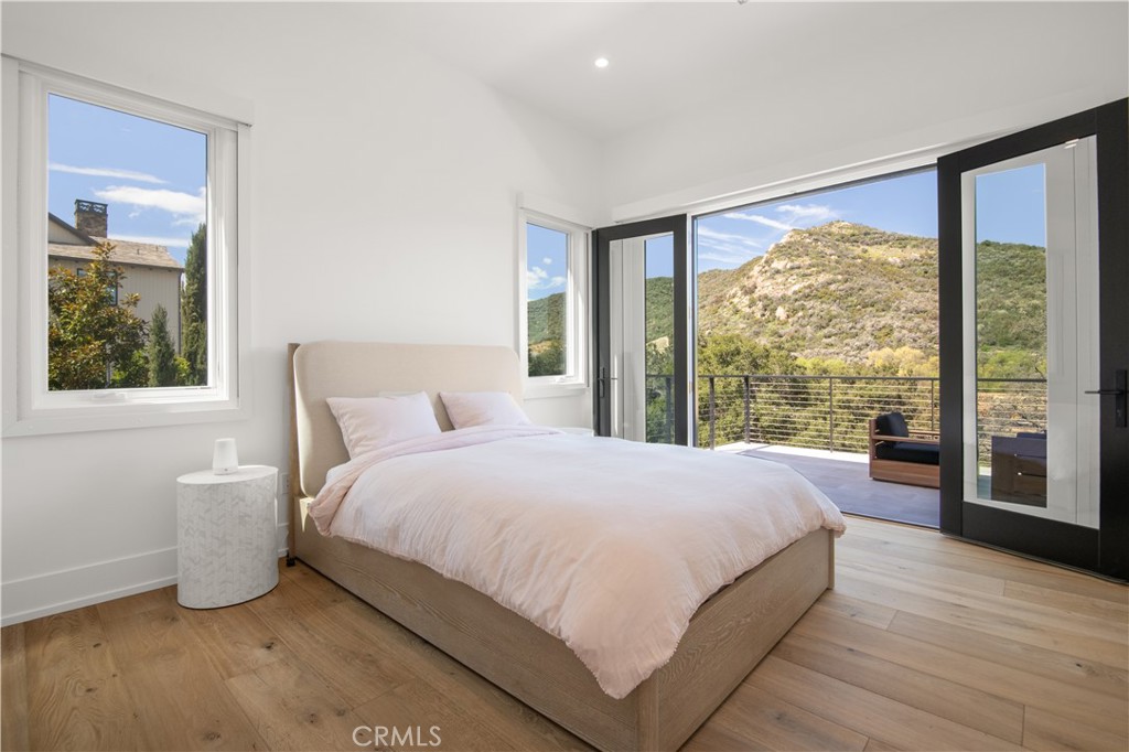 2775 Calbourne Lane